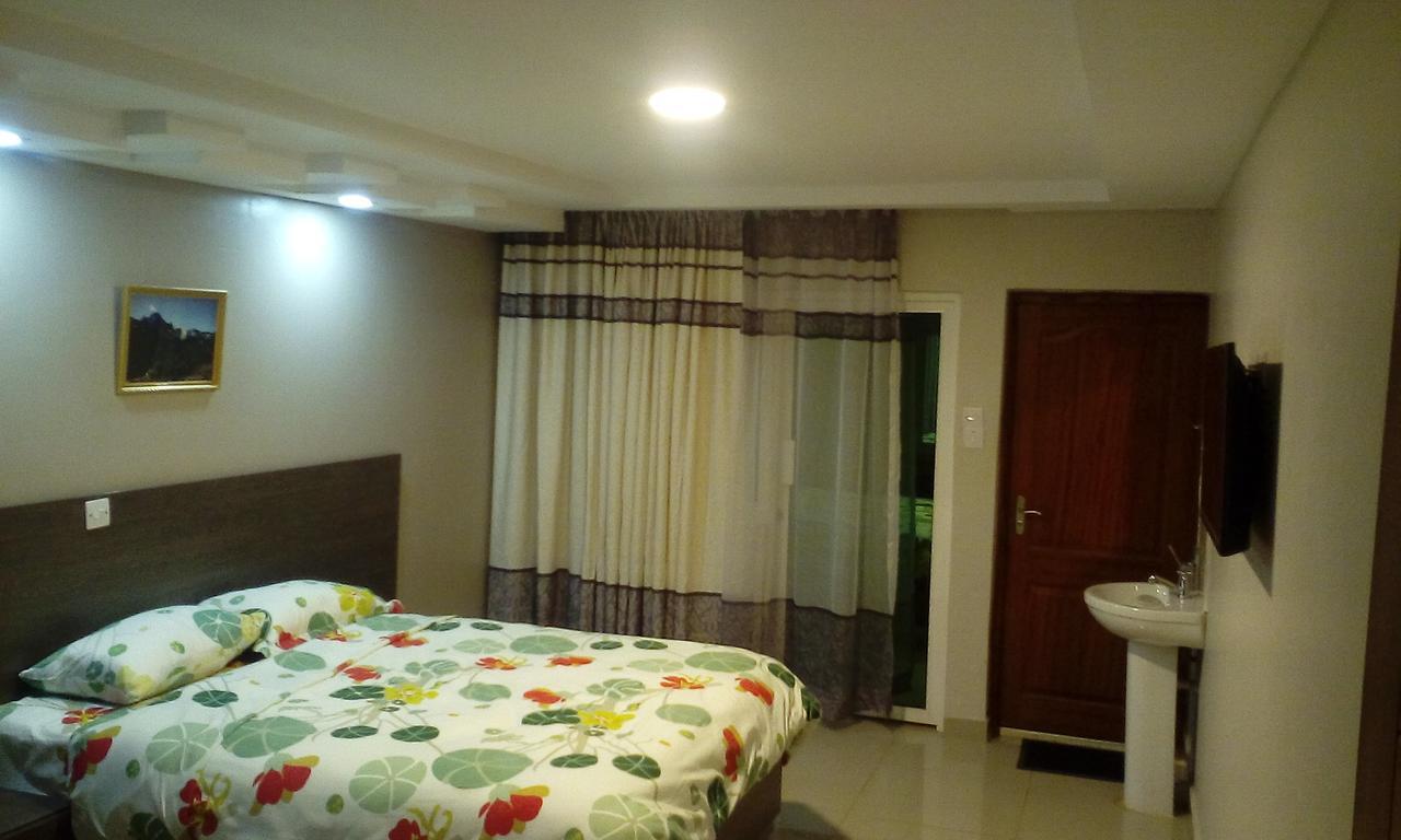 Adala Motel Meru Zewnętrze zdjęcie