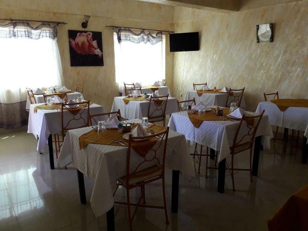 Adala Motel Meru Zewnętrze zdjęcie